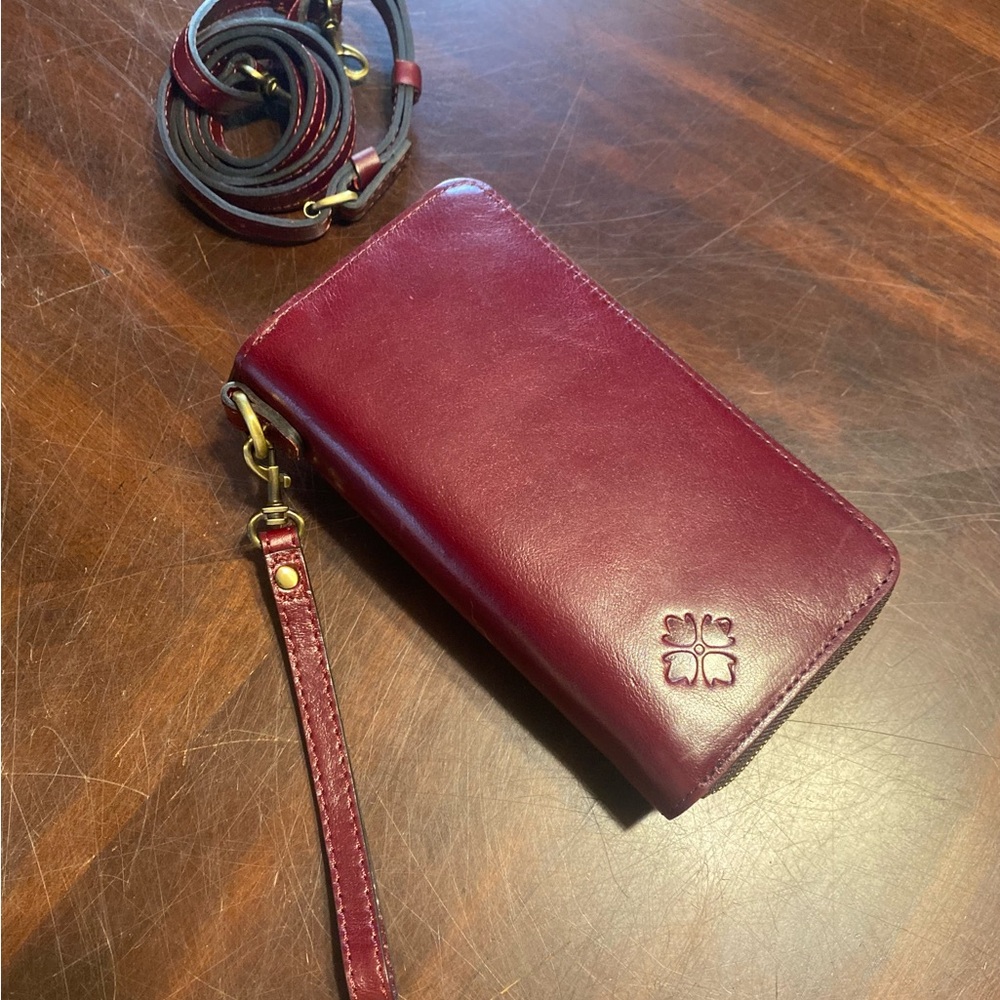 Patricia Nash Burgundy Leather Crossbody Wallet - Picture 5 of 8